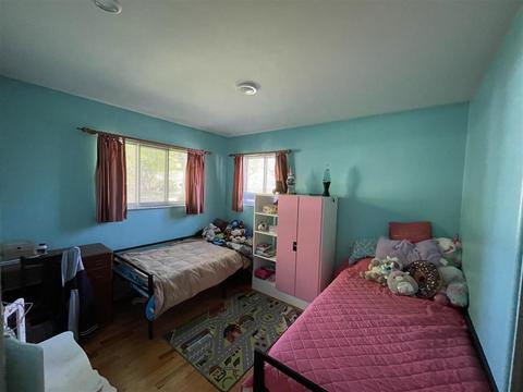 424 Joyce Dr, Flushing, MI 48433 photo 4