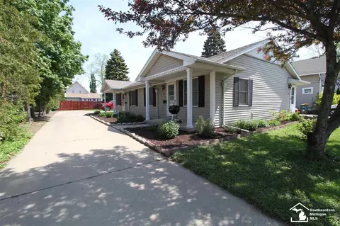 33 E Willow, Monroe, MI 48162 photo 1