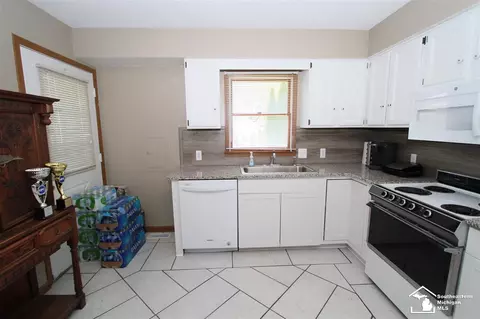 33 E Willow, Monroe, MI 48162 photo 14