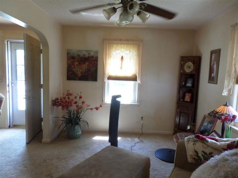 1089 Corydon St, Mount Morris, MI 48458 photo 2