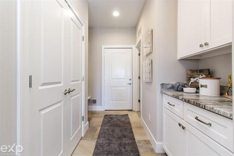 17127 Crittenden, Macomb, MI 48044 photo 32