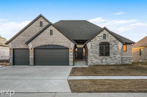 17127 Crittenden, Macomb, MI 48044 photo 2