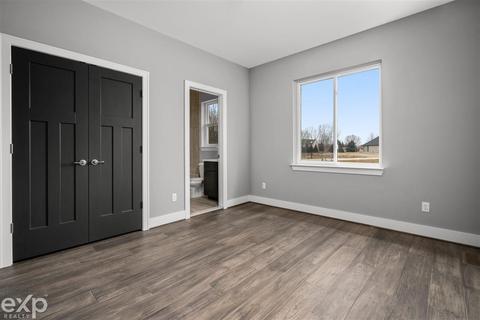 17127 Crittenden, Macomb, MI 48044 photo 31