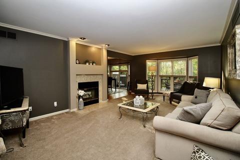 718 Shady Brook Ln, Flushing, MI 48433 photo 9