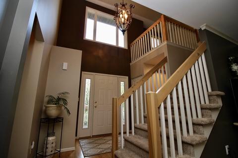 718 Shady Brook Ln, Flushing, MI 48433 photo 3