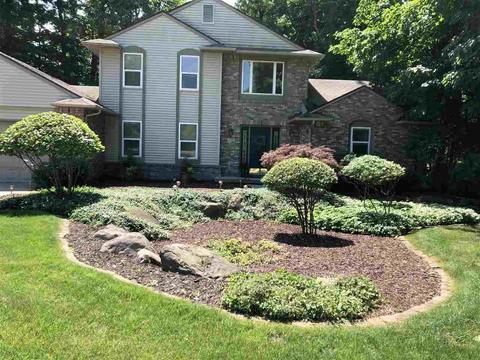 718 Shady Brook Ln, Flushing, MI 48433 photo 1