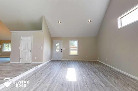 9498 Hubbard Rd, Davison, MI 48423 photo 11