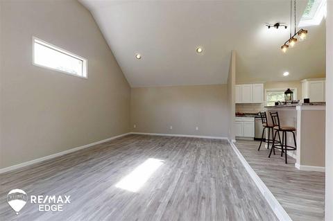 9498 Hubbard Rd, Davison, MI 48423 photo 8