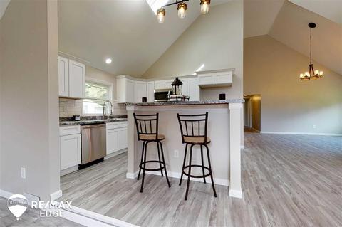 9498 Hubbard Rd, Davison, MI 48423 photo 4