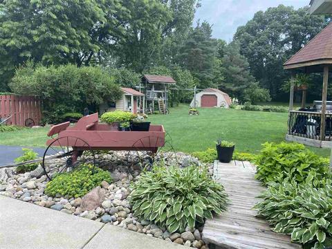5221 E Vienna Rd, Clio, MI 48420 photo 4