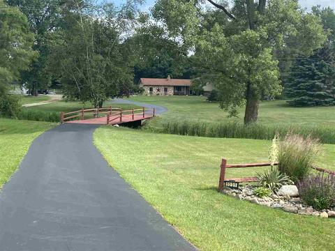 5221 E Vienna Rd, Clio, MI 48420 photo 3