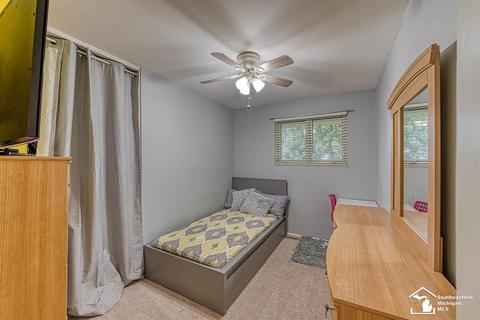 308 Donnalee Dr, Monroe, MI 48162 photo 17