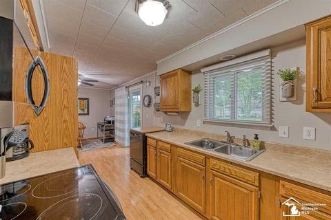 308 Donnalee Dr, Monroe, MI 48162 photo 10