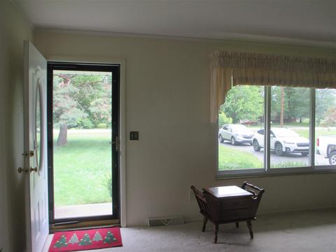 8243 W Coldwater Rd, Flushing, MI 48433 photo 4