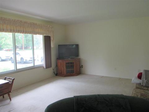 8243 W Coldwater Rd, Flushing, MI 48433 photo 5