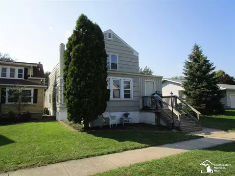 716 Smith, Monroe, MI 48161 photo 1