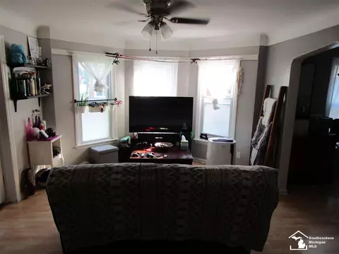 716 Smith, Monroe, MI 48161 photo 3