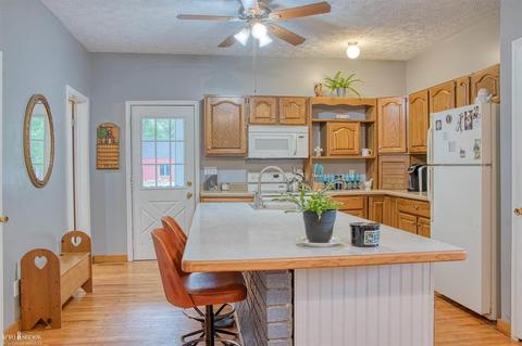 1209 E Oliver, Owosso, MI 48867 photo 3