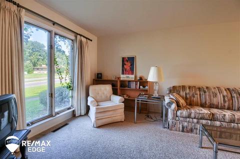 1119 River Forest Dr, Flint, MI 48532 photo 7