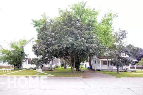 402 E 406 E Comstock, Owosso, MI 48867 photo 1