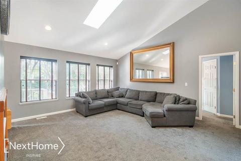 408 River Woods, Flushing, MI 48433 photo 5