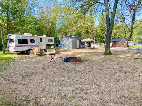 710 Big Oaks, Gladwin, MI 48624 photo 1