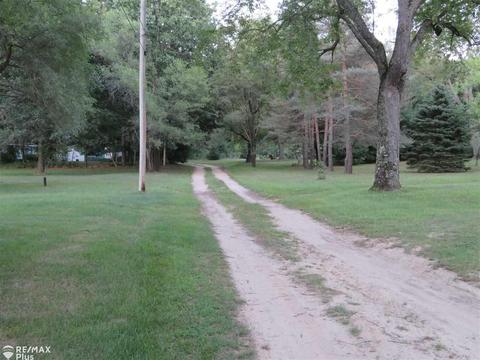 9063 Coughlin Dr, Davison, MI 48423 photo 25