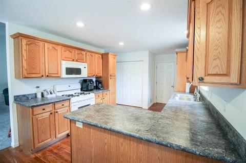 8042 Flintlock Rd, Mount Morris, MI 48458 photo 10