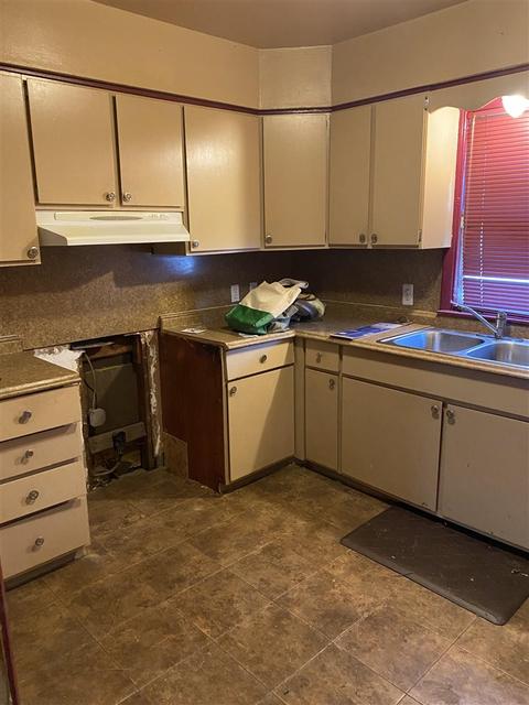 4820 Edwards Ave, Flint, MI 48505 photo 10