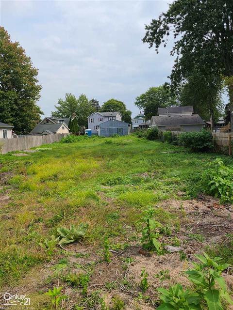 1811 Michigan, Algonac, MI 48001 photo 2