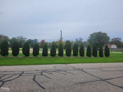 1811 Michigan, Algonac, MI 48001 photo 4