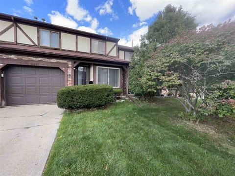 2004 Crestbrook Ln, Flint, MI 48507 photo 1