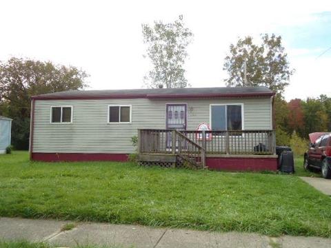 3365 Spring Valley Dr, Flint, MI 48504 photo 1