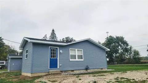 1401 Shepherd, Tecumseh, MI 49286 photo 2