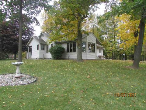 5645 Rough Ct, Gladwin, MI 48624 photo 1