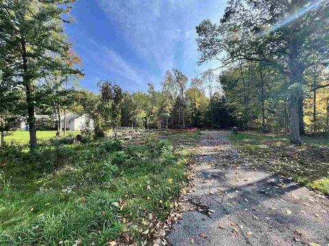 190 N Five Mile, Midland, MI 48640