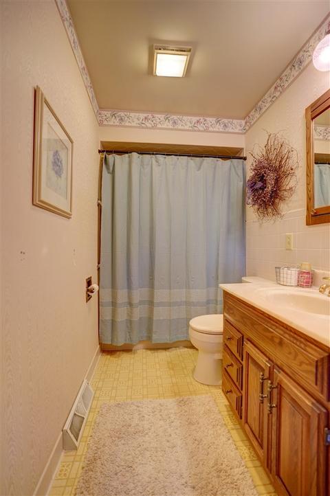 4425 Crampton Cir, Flint, MI 48506 photo 29