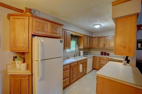 4425 Crampton Cir, Flint, MI 48506 photo 11