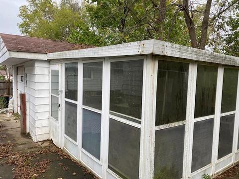 939 Mcqueen, Flint, MI 48503 photo 3