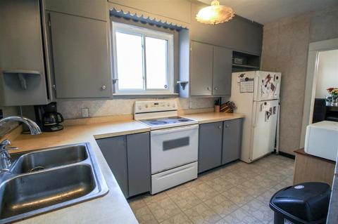 110 Bluff St, Clio, MI 48420 photo 11