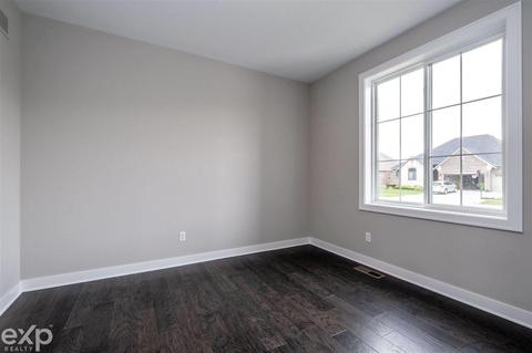 49997 Monarch, Macomb, MI 48044 photo 8
