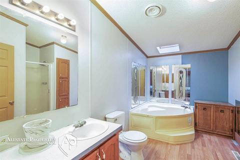 7325 N State Rd, Davison, MI 48423 photo 9