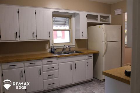 359 North Dr, Davison, MI 48423 photo 7