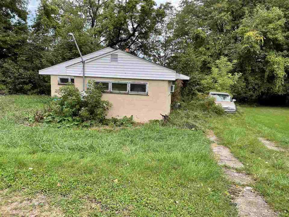 335 W River Rd, Flushing, MI 48433 1 photo MLS 50060497 Movoto