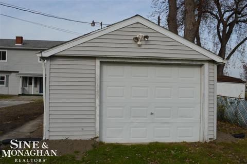 9491 N River Rd, Algonac, MI 48001 photo 6