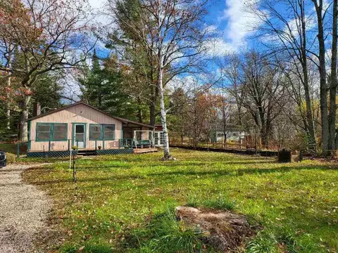 436 Myrtle, Gladwin, MI 48624 photo 3
