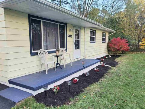 5095 E Carpenter Rd, Flint, MI 48506 photo 2