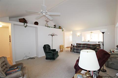 6350 Queens Ct, Flushing, MI 48433 photo 9
