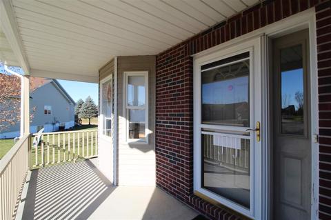 6350 Queens Ct, Flushing, MI 48433 photo 2