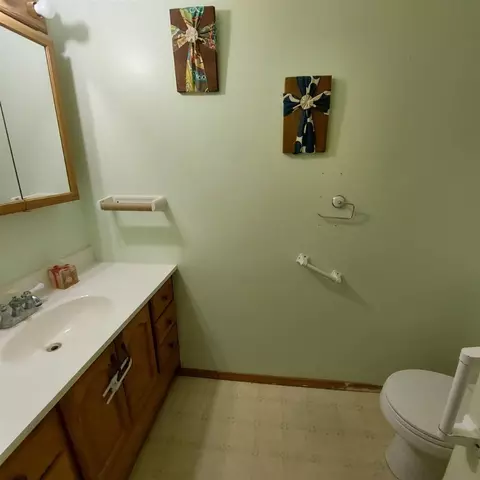 414 N Rainbow, Clare, MI 48617 photo 12